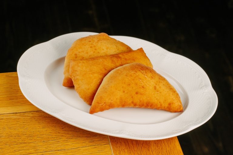 Лакумы с копченым сыром