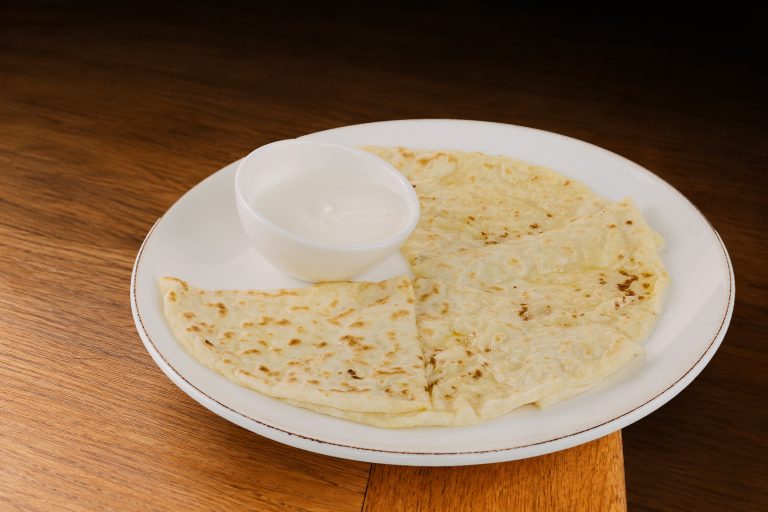 Хычин с сыром и картофелем