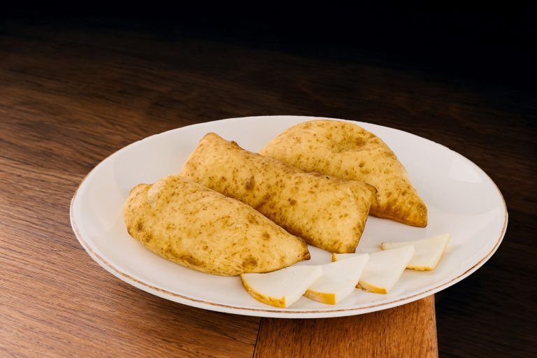 Лакумы с копченым сыром