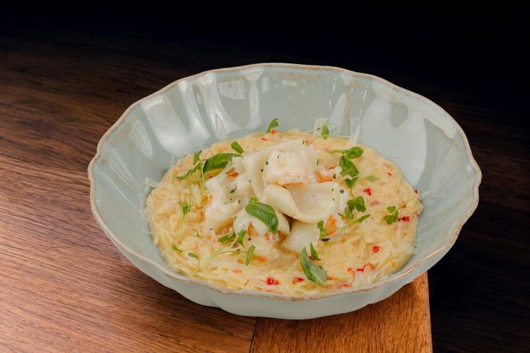 Сливочное орзо с морепродуктами