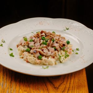 Салат "Оливье" с цыпленком